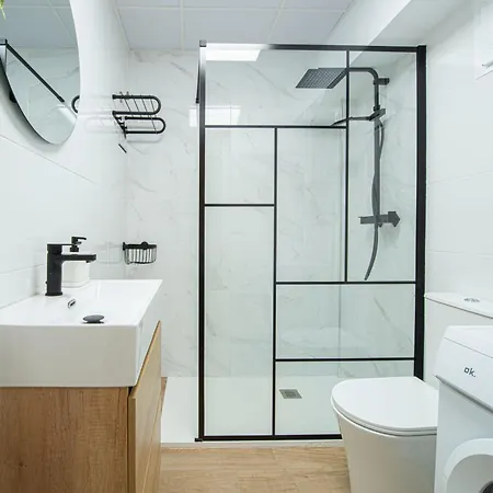 Estudio Bajo Con Piscina *