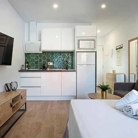 Estudio Bajo Con Piscina Apartament