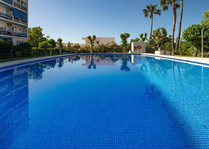 Estudio Bajo Con Piscina 토레몰리노스